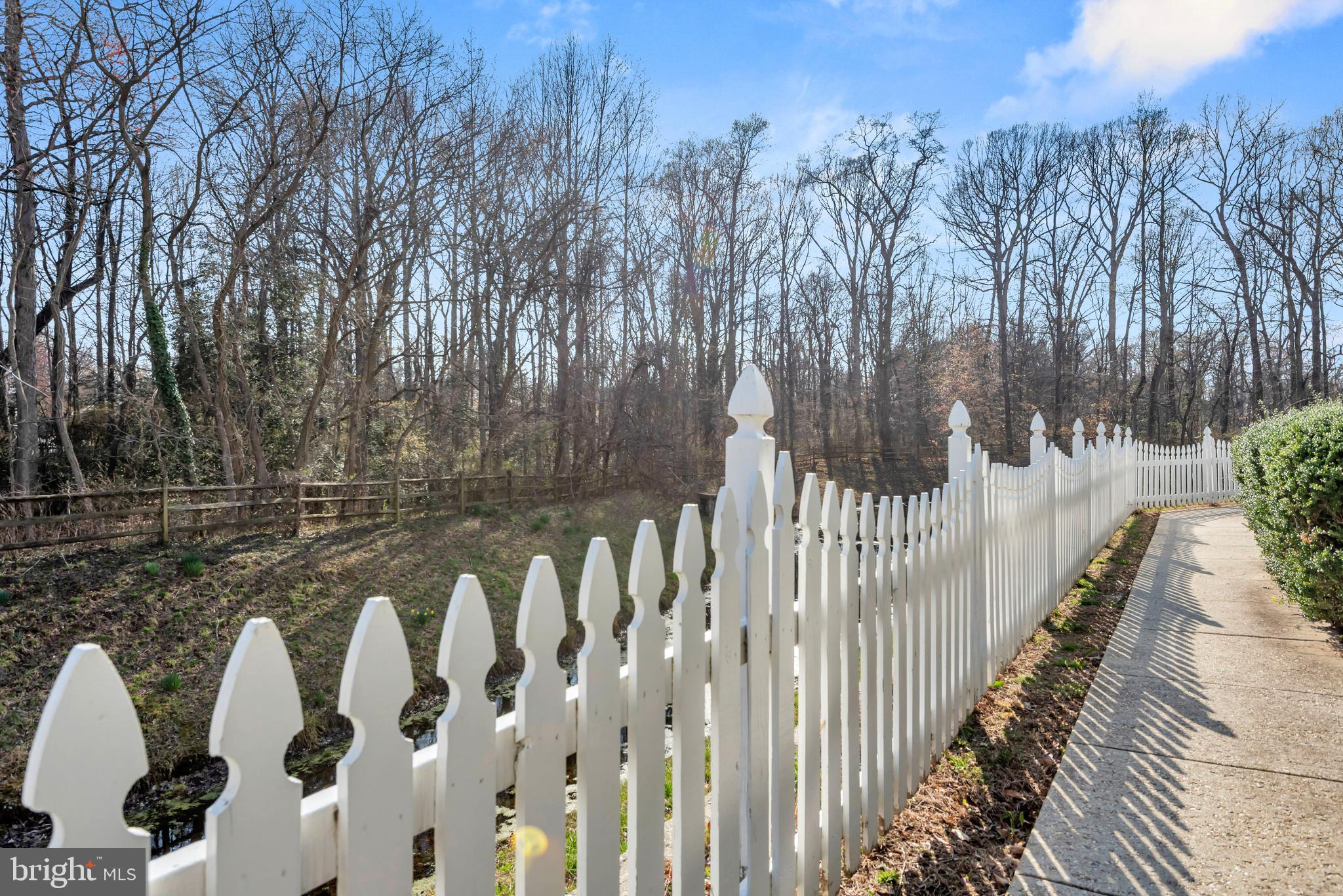 ANNAPOLIS OVERLOOK - Residential