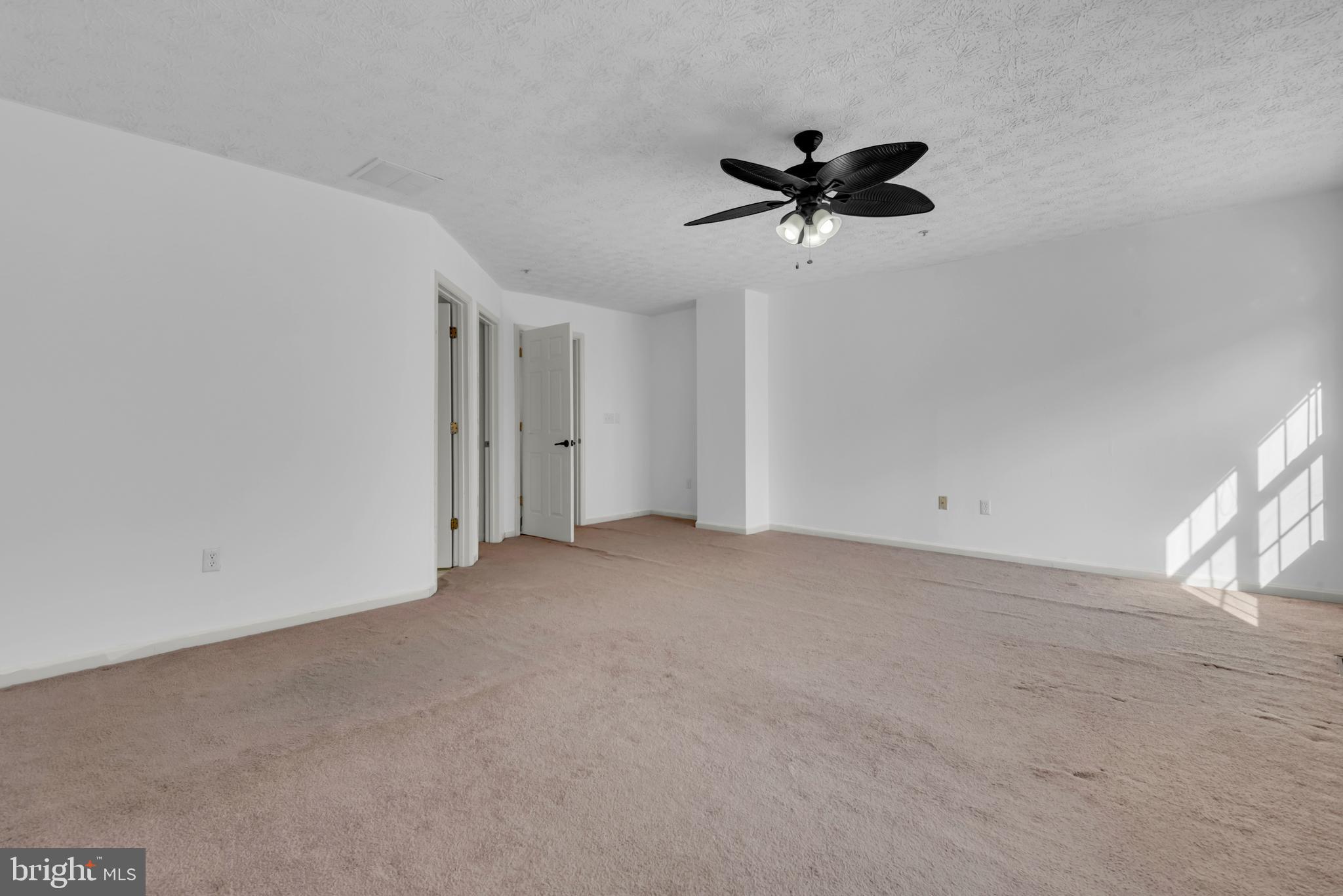 ANNAPOLIS OVERLOOK - Residential