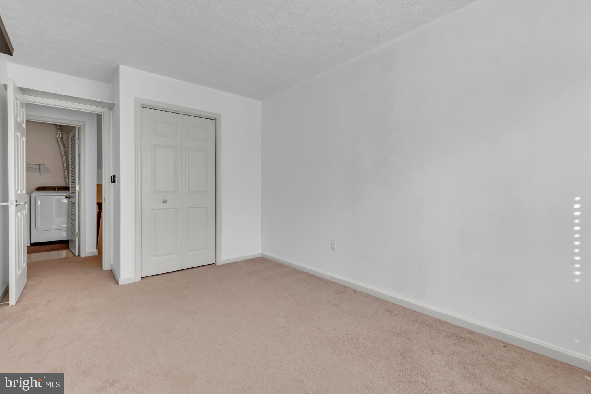 ANNAPOLIS OVERLOOK - Residential