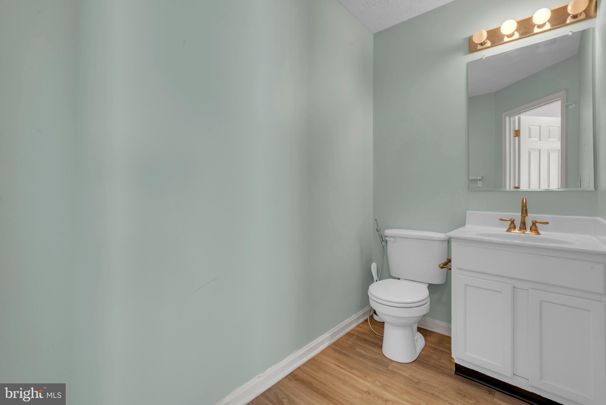 ANNAPOLIS OVERLOOK - Residential