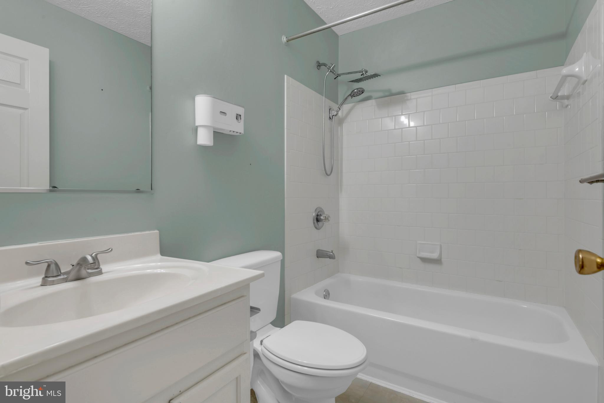 ANNAPOLIS OVERLOOK - Residential