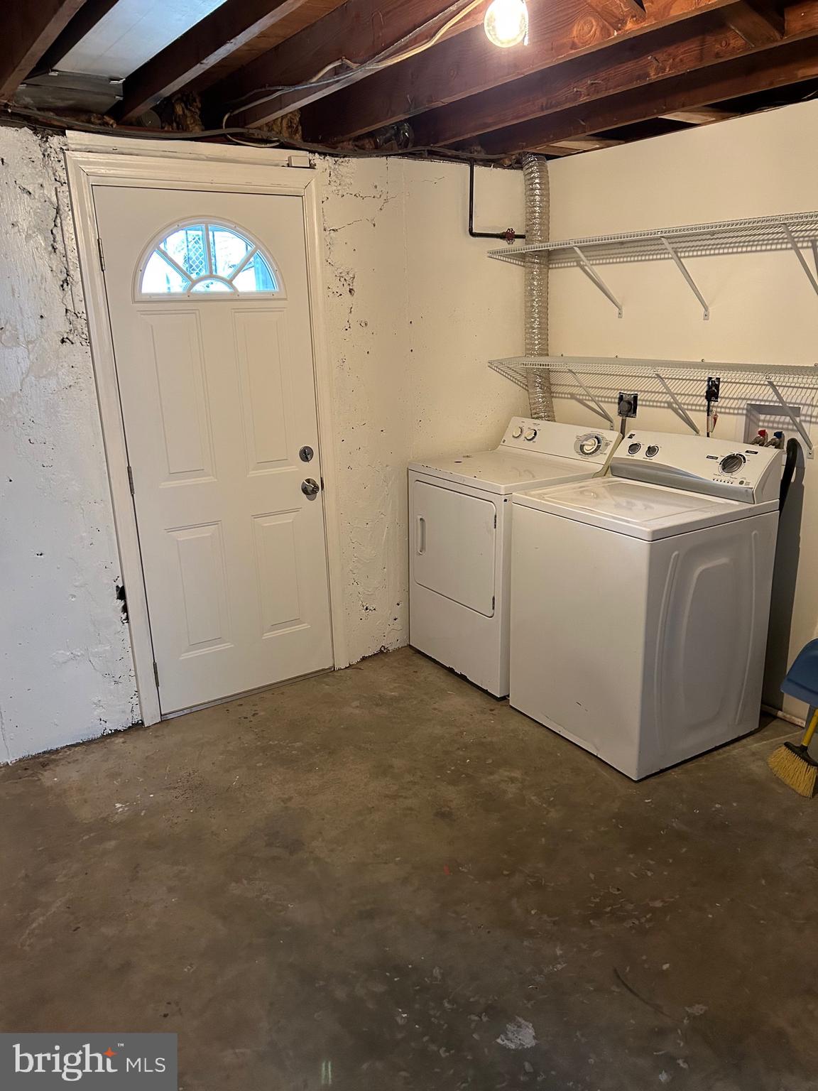 BRADBURY PARK - Residential Lease