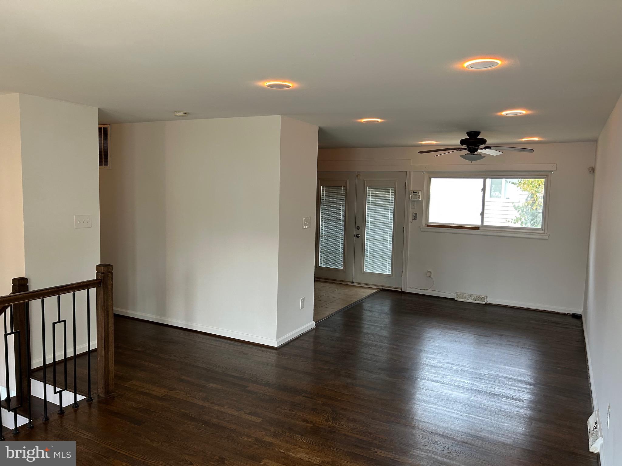 BRADBURY PARK - Residential Lease