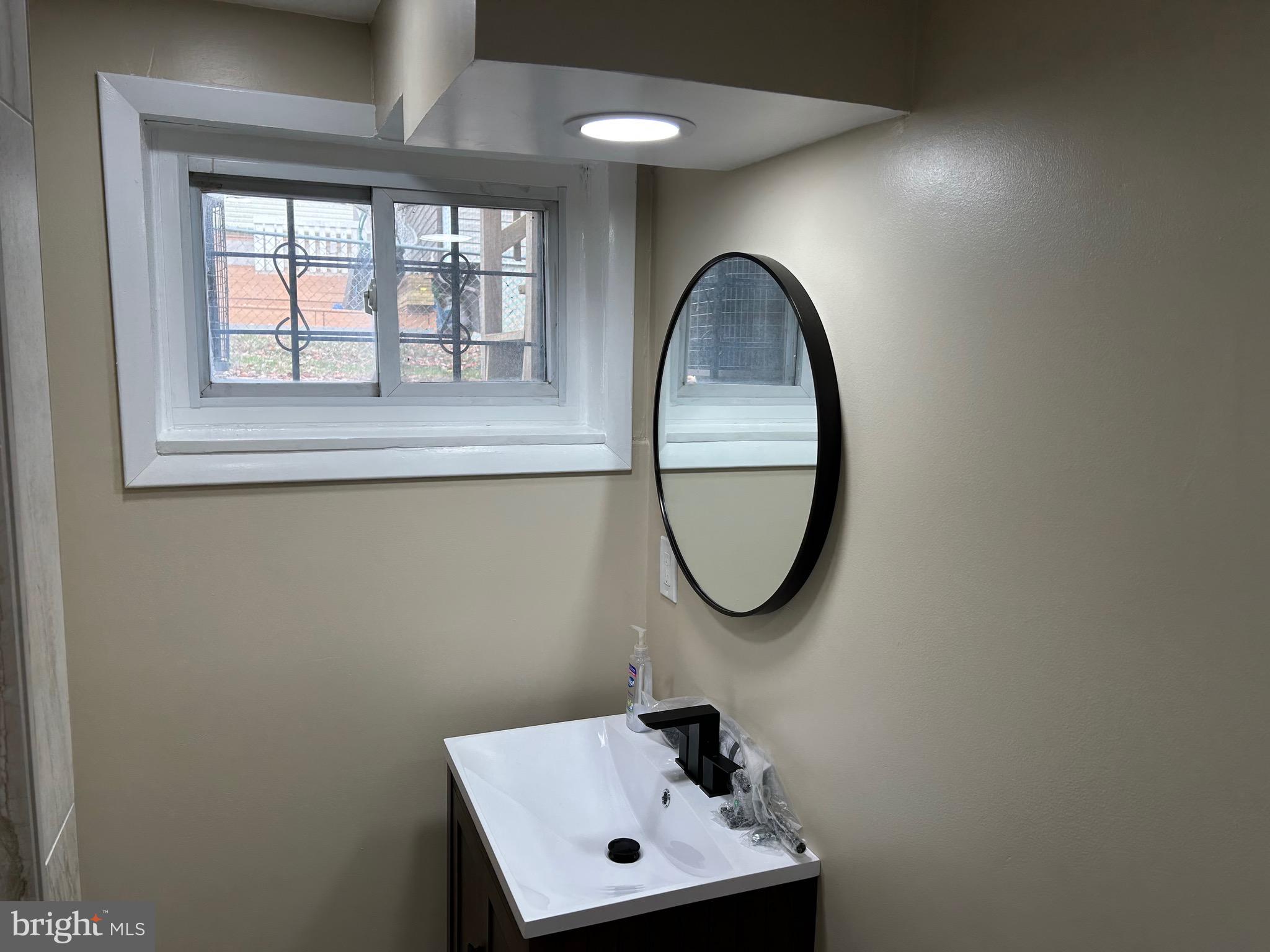 BRADBURY PARK - Residential Lease