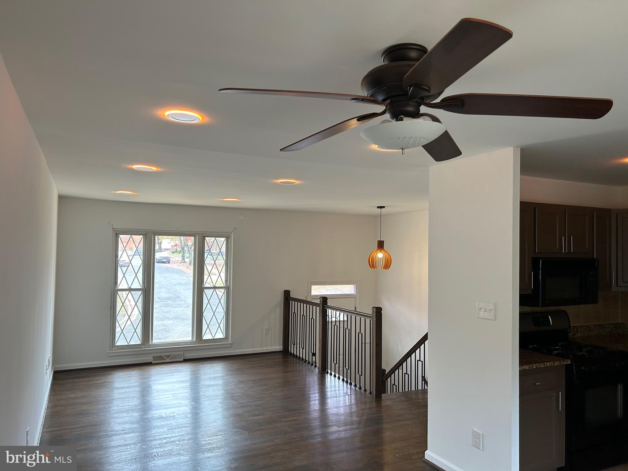 BRADBURY PARK - Residential Lease