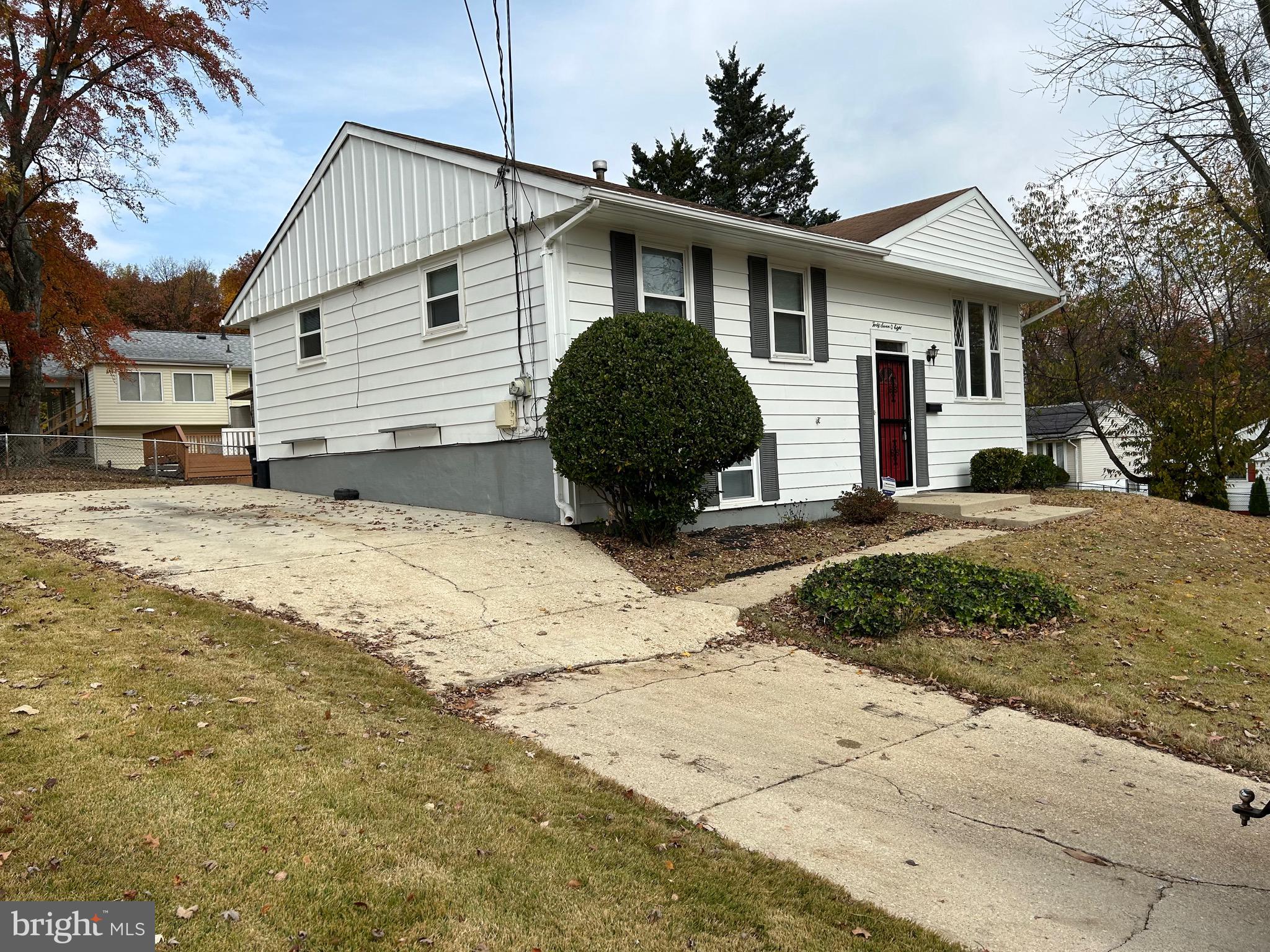 BRADBURY PARK - Residential Lease