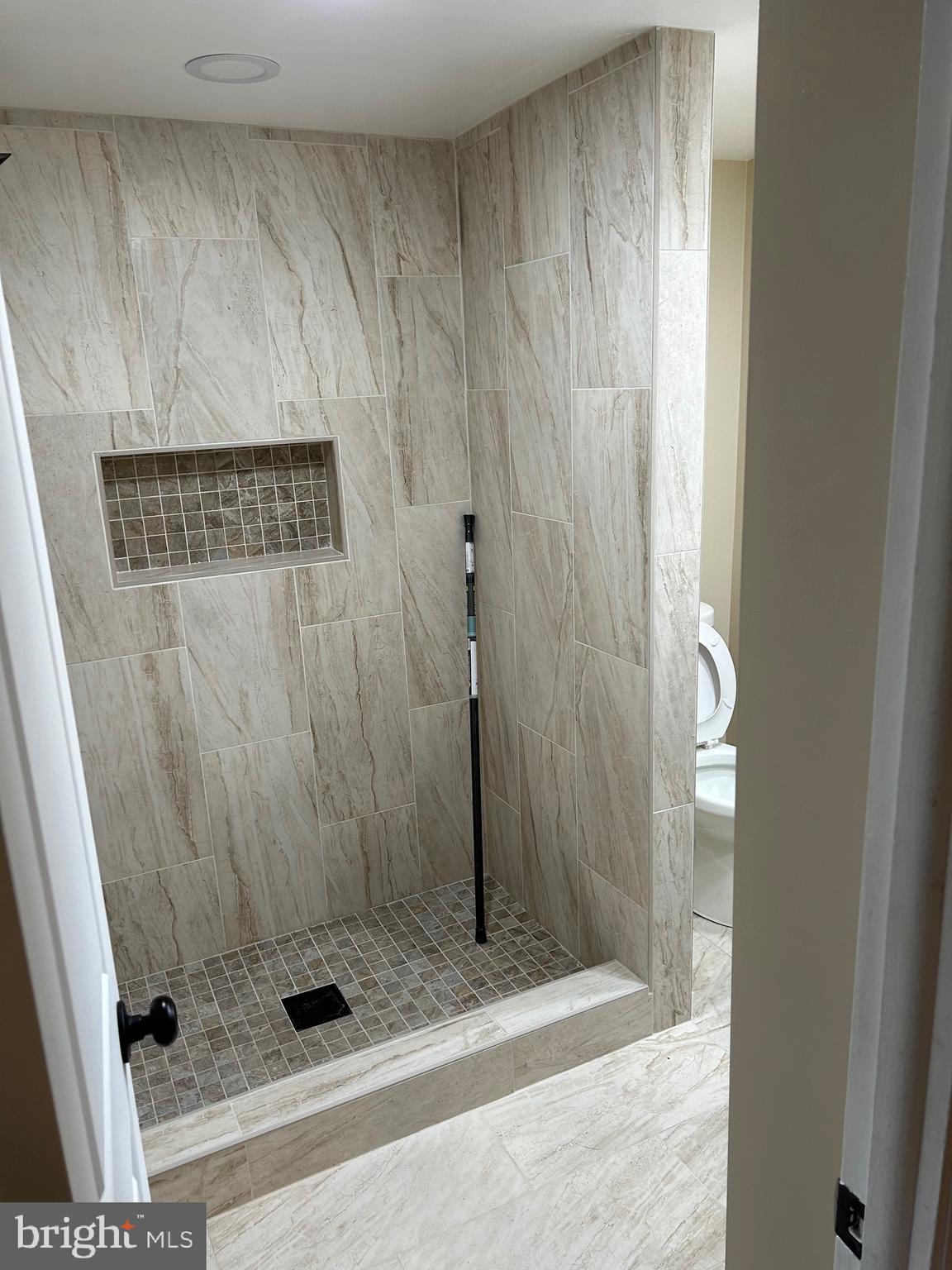 BRADBURY PARK - Residential Lease