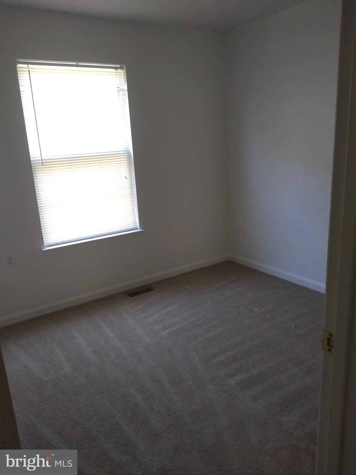 TANGLEWOOD TOWNHOMES SUB - Residential Lease