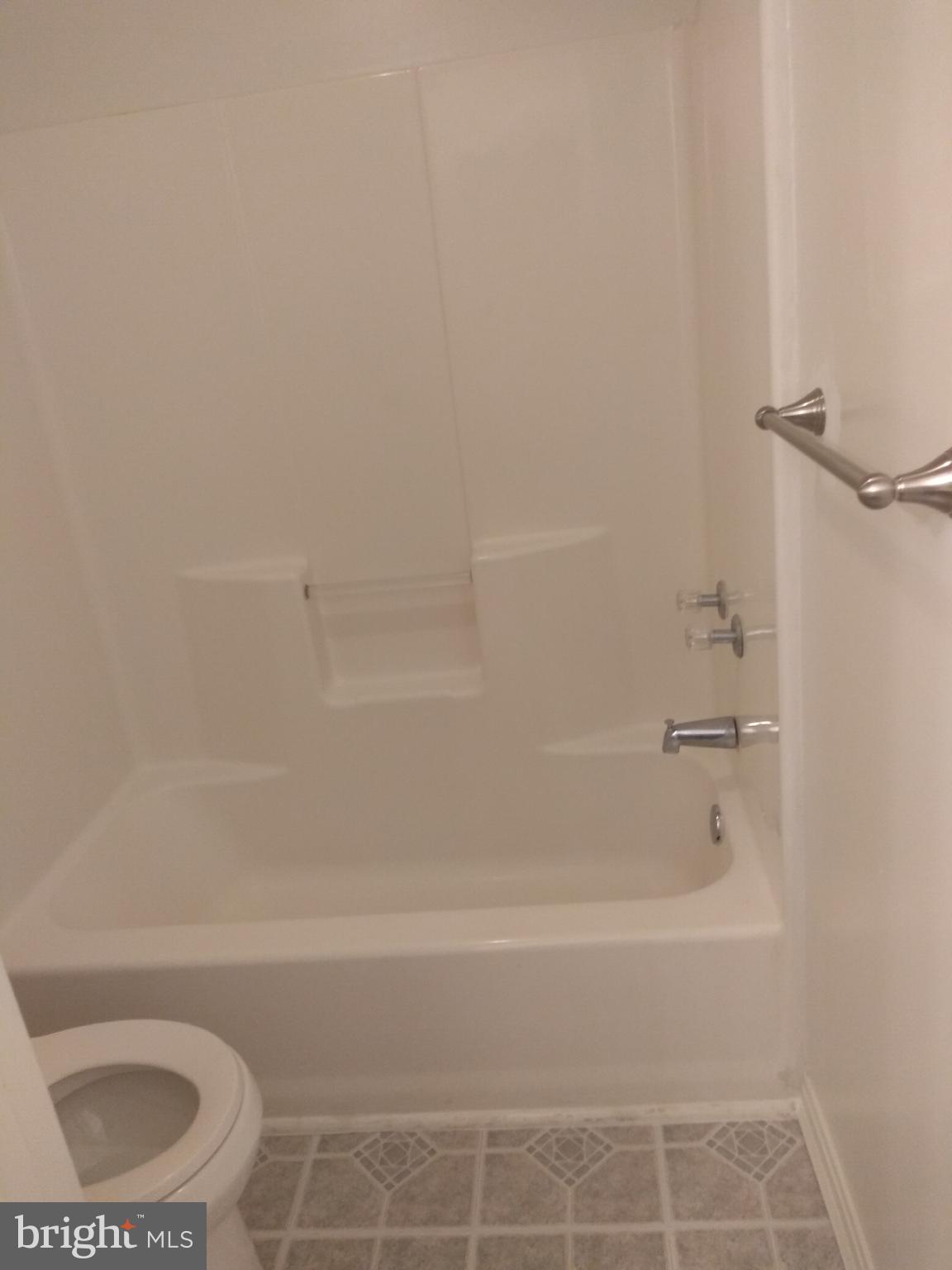 TANGLEWOOD TOWNHOMES SUB - Residential Lease