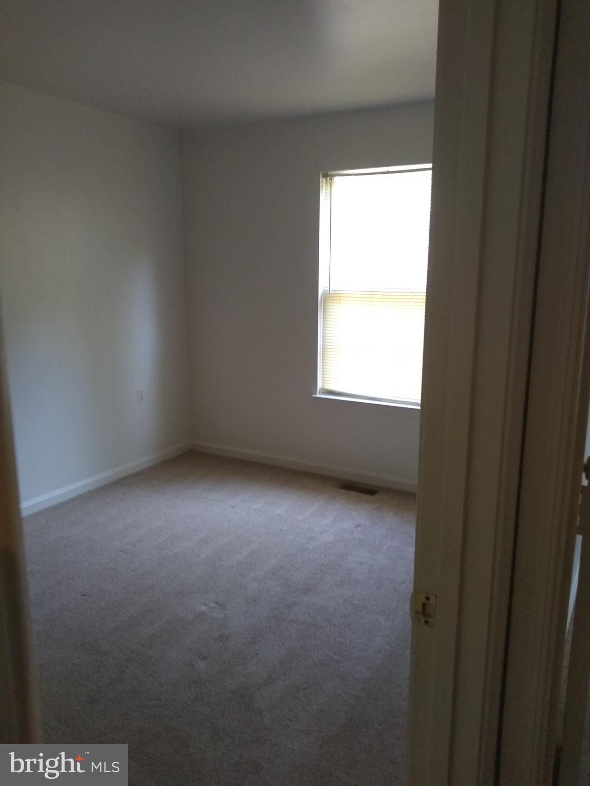 TANGLEWOOD TOWNHOMES SUB - Residential Lease