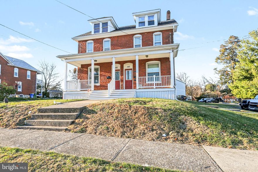 This open, bright, and fresh one-bedroom, one-bathroom apartment in New Cumberland offers comfortable living with a convenient location close to local businesses and major roadways, making commuting easy. The owner pays all utilities, adding extra value and simplicity. No smoking and no pets, please.