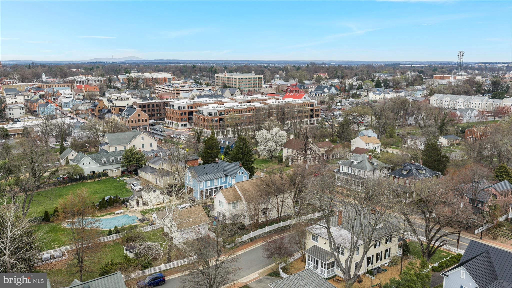 DOWNTOWN LEESBURG - Residential