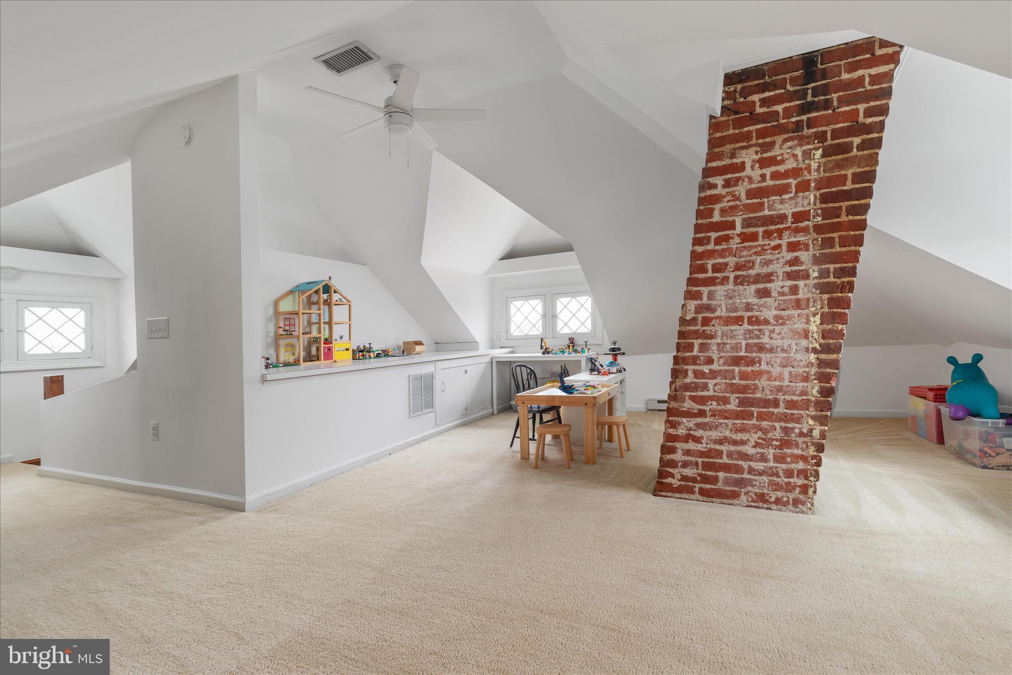 DOWNTOWN LEESBURG - Residential