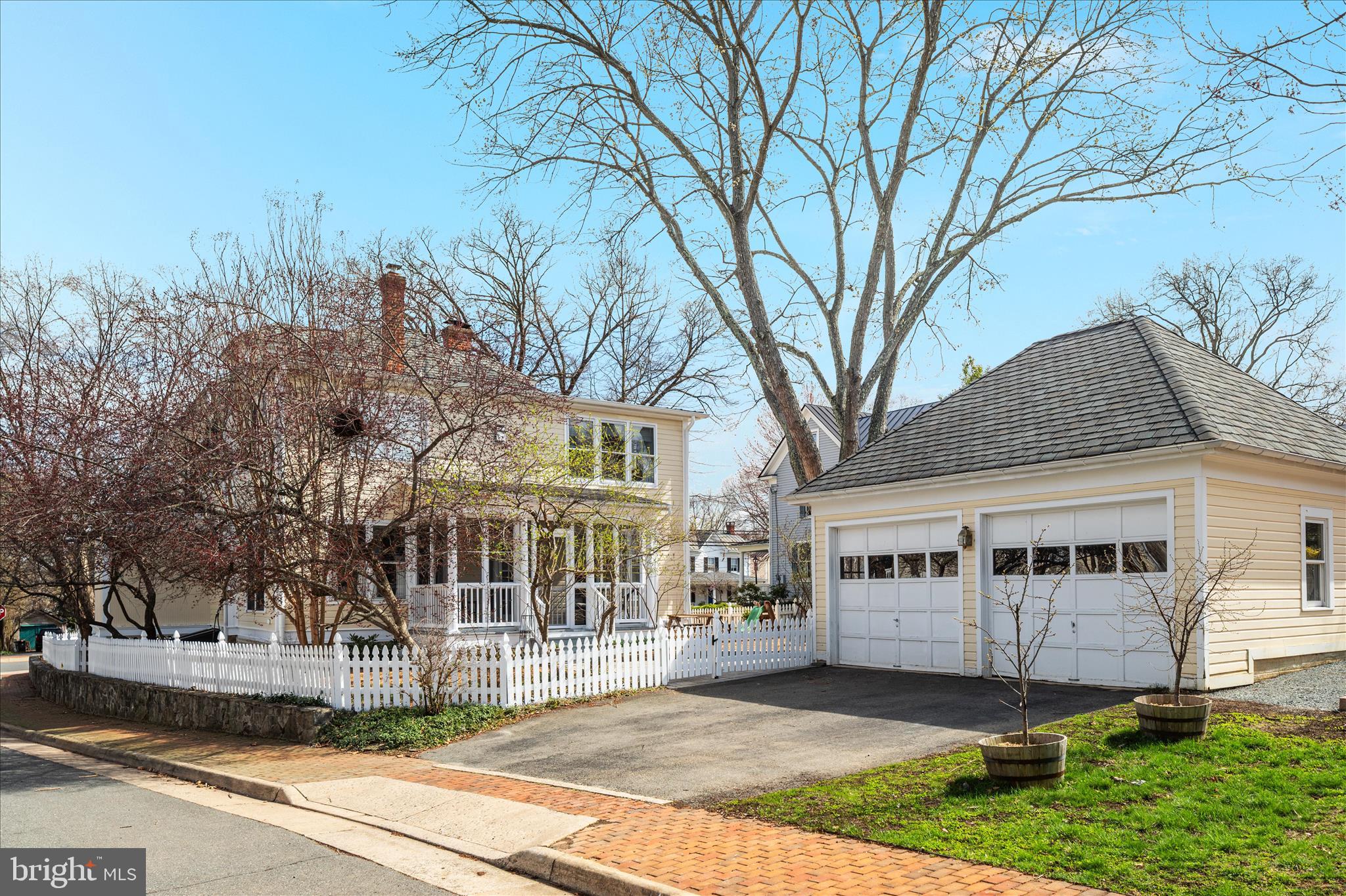 DOWNTOWN LEESBURG - Residential