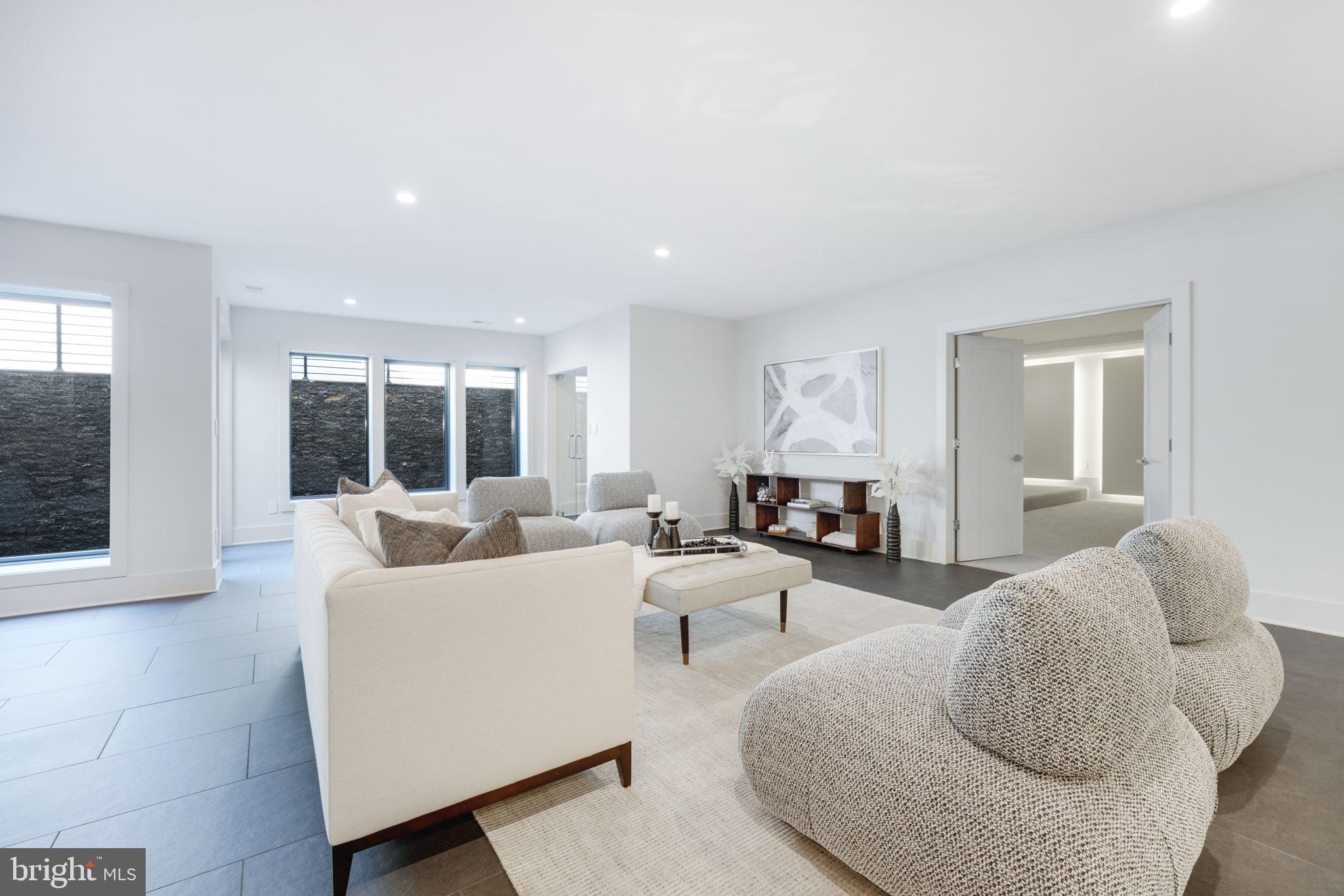 MINOR HILL - Residential