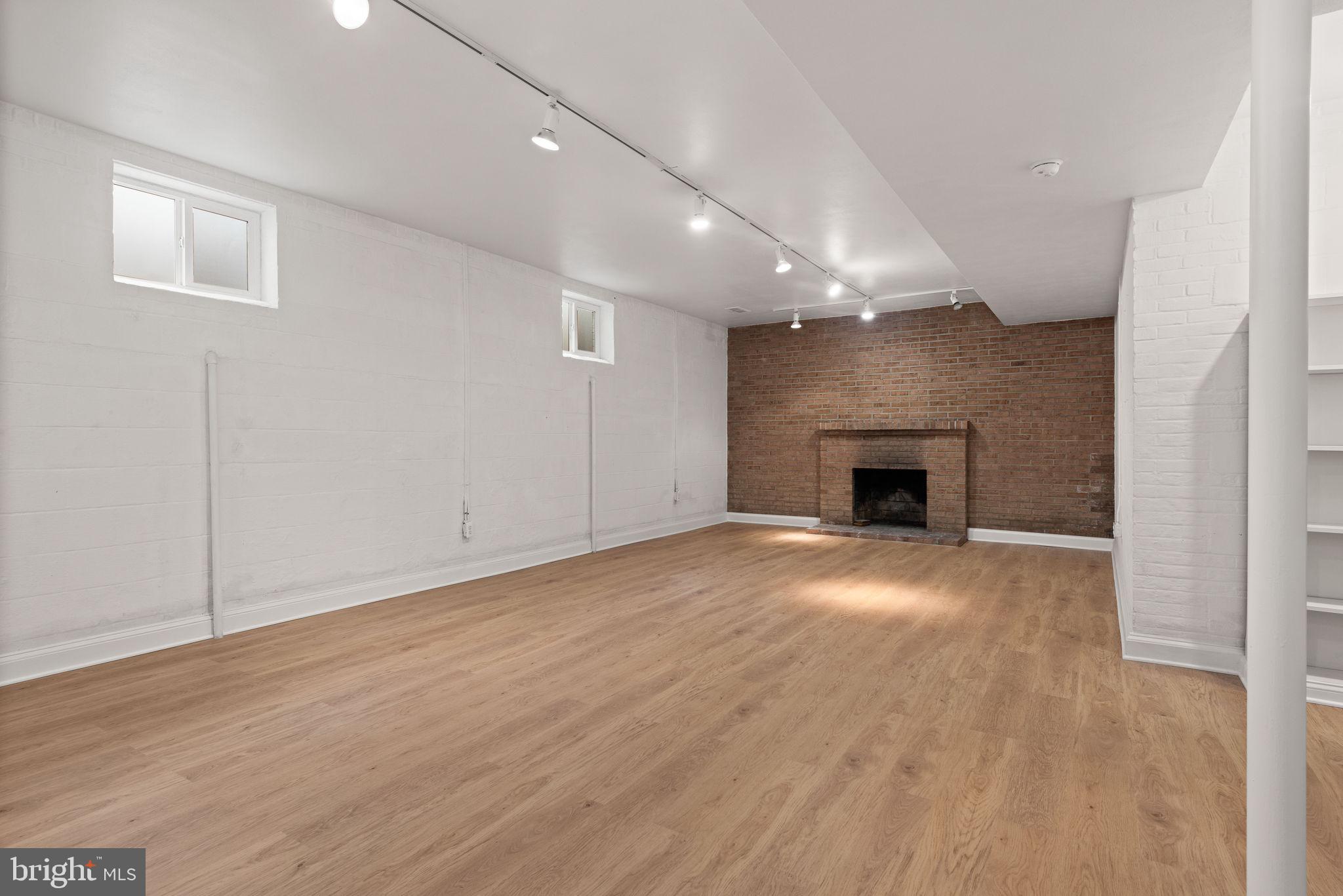 4832 VAN NESS ST NW LL STUDIO