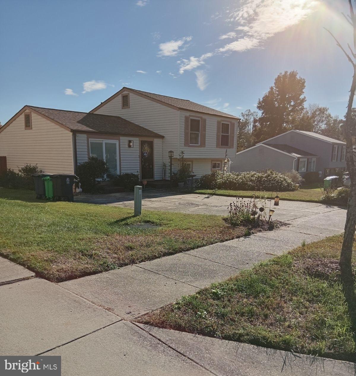 CLINTON WOODS - Residential