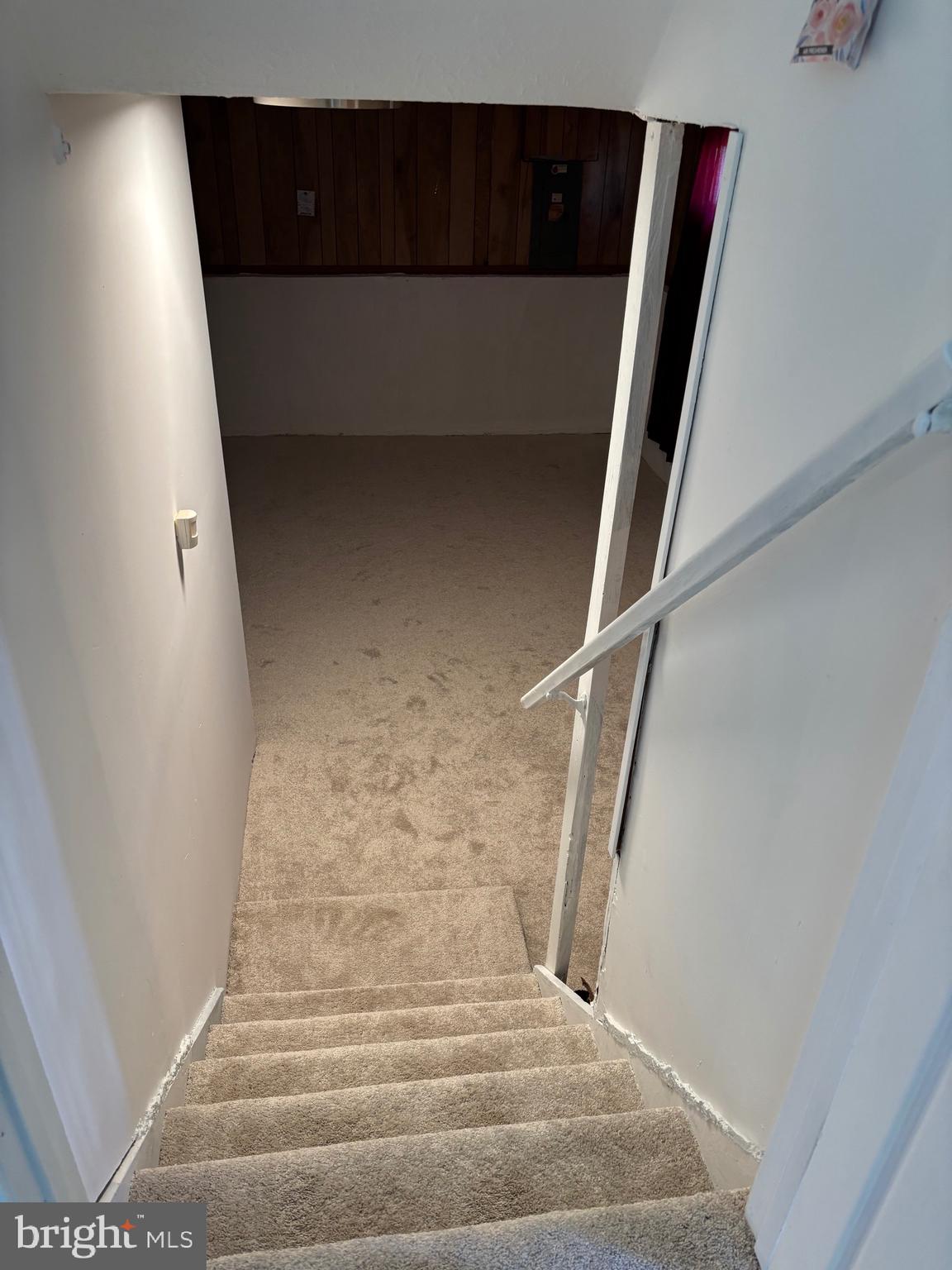 CLINTON WOODS - Residential