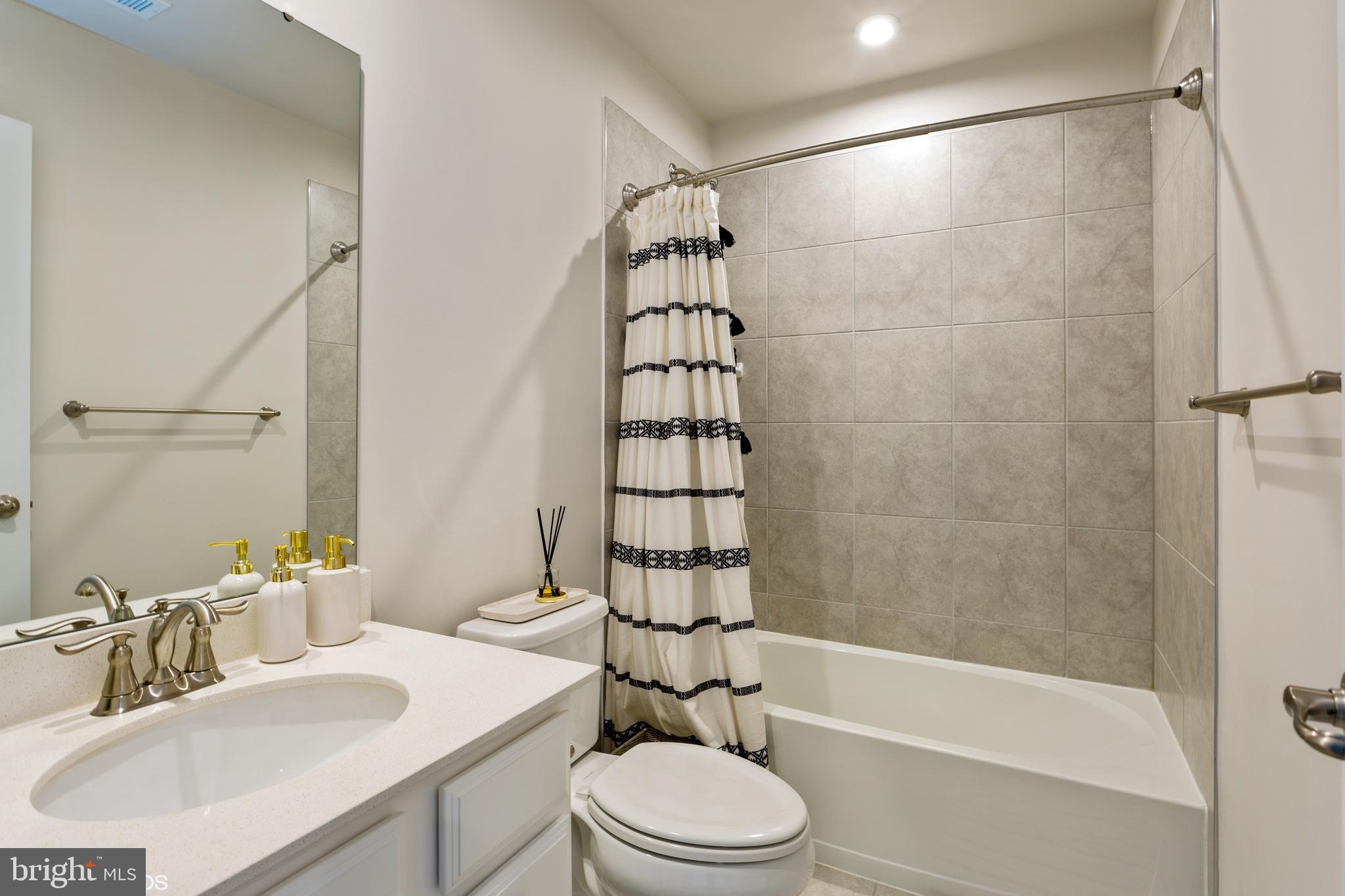 PARKSIDE - Residential Lease