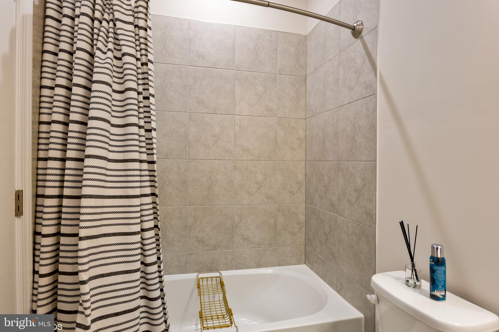 PARKSIDE - Residential Lease