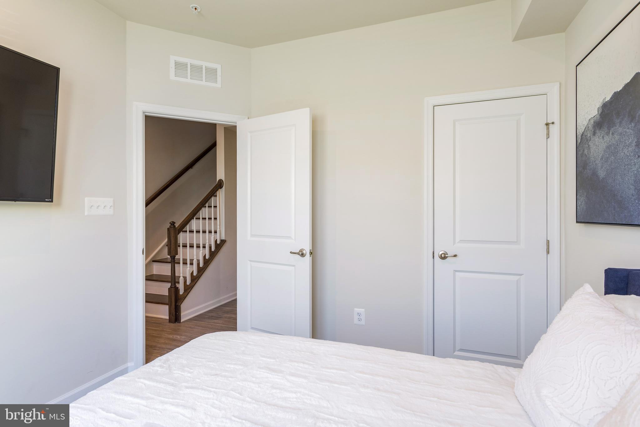 PARKSIDE - Residential Lease