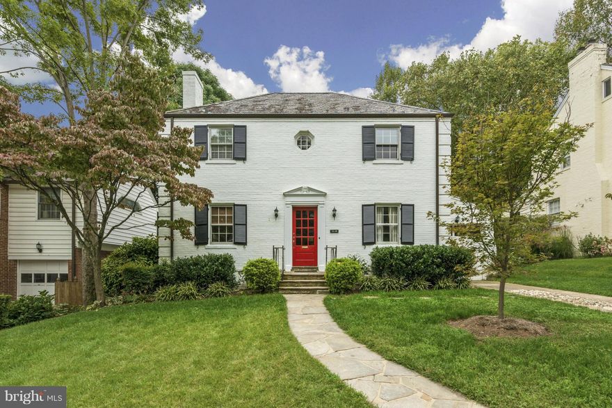 DO NOT MISS THIS HOUSE!Beautiful Col w/approx 2900 sf of living space.Most amazing Kit/FR add'n you will see at this price!Top of line w/stainless,granite.Breakfast nook+dining island!Mud Rm+laundry!Spacious LR w/fp,lovely DR.3 large bedrooms+2 renov FBs up (MBR ensuite).Roomy low lev Rec Rm.Private flagstone patio for entertaining and yard for play.Attached Garage.Near parks,shops&transportation!