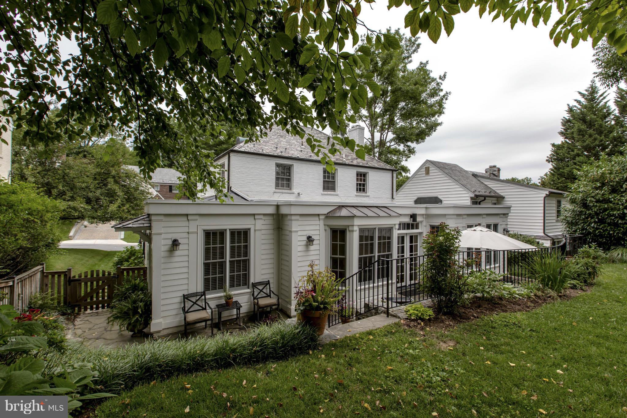 CHEVY CHASE - Residential