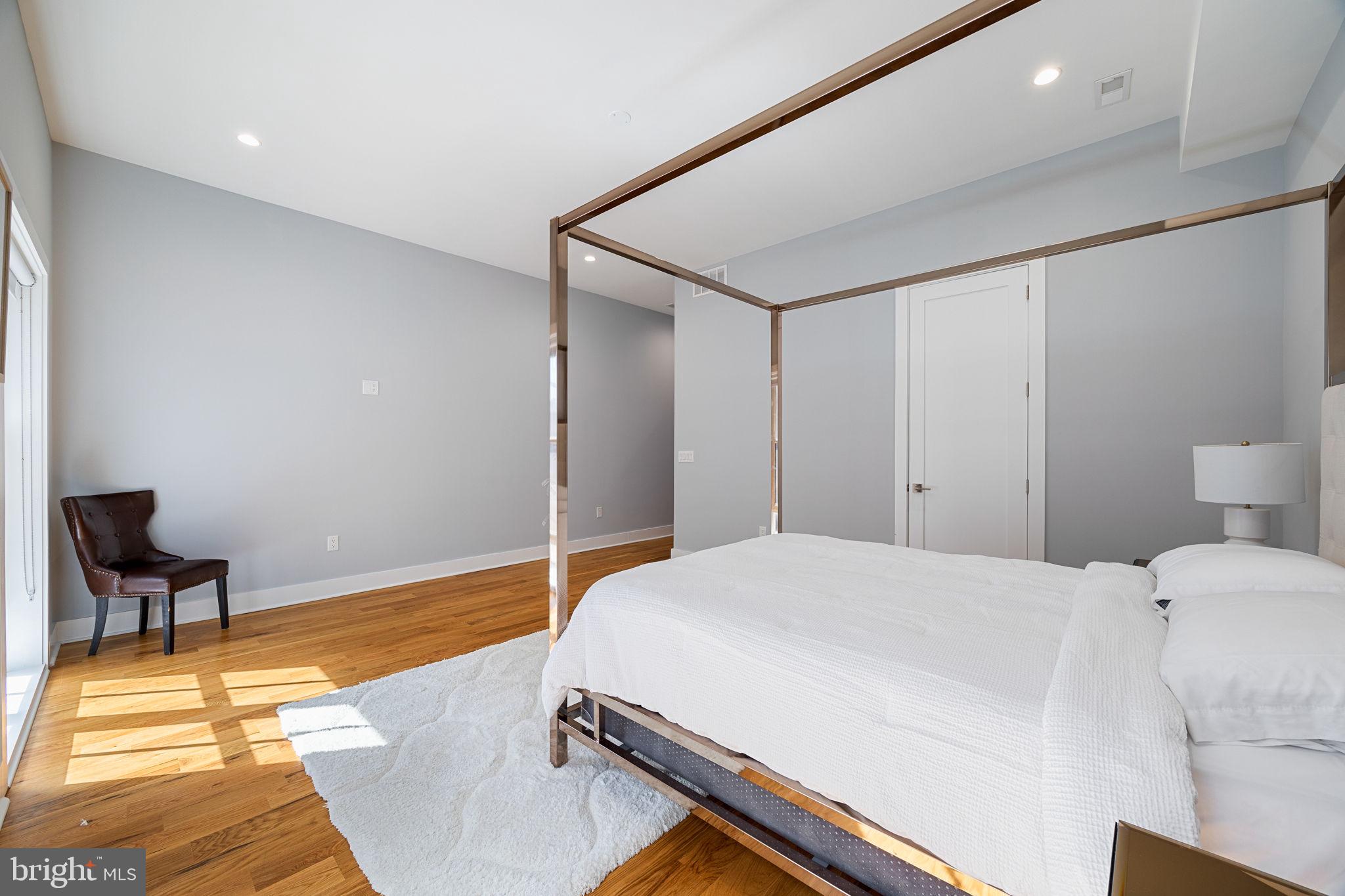 FAIRMOUNT - Residential