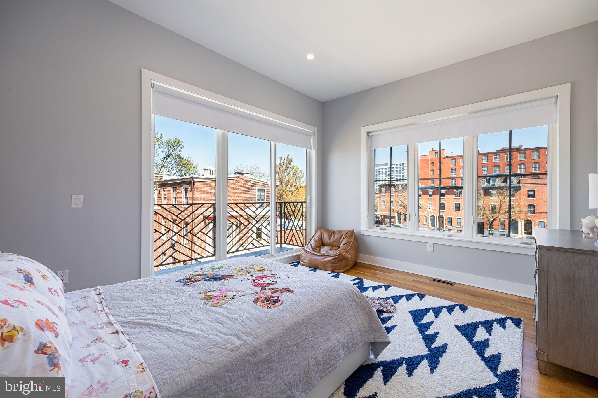 FAIRMOUNT - Residential