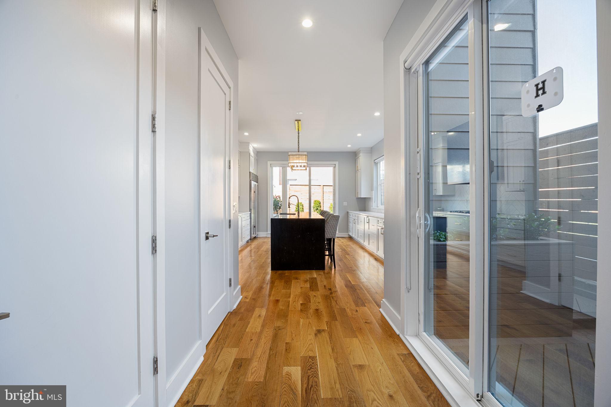 FAIRMOUNT - Residential