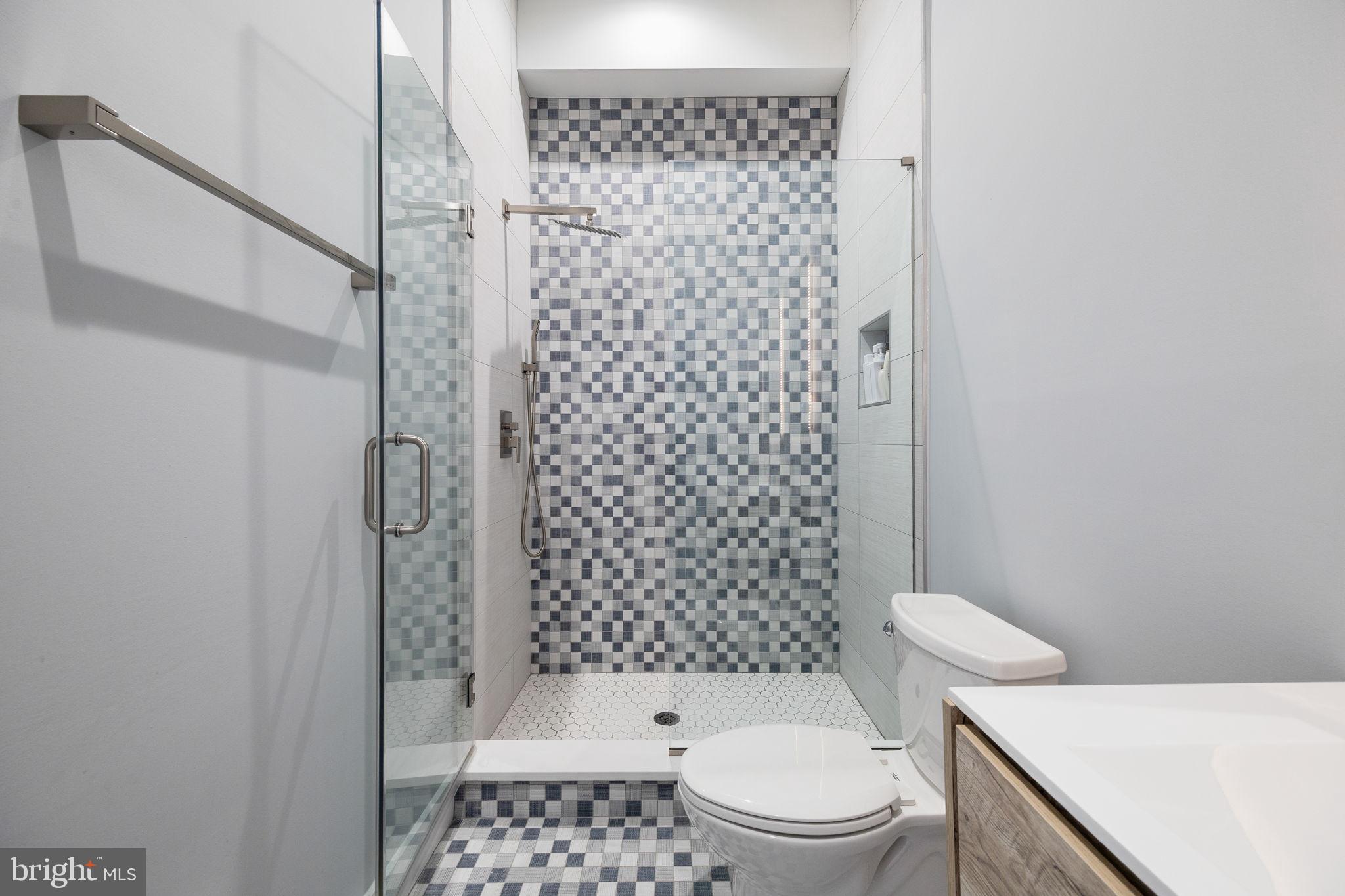 FAIRMOUNT - Residential