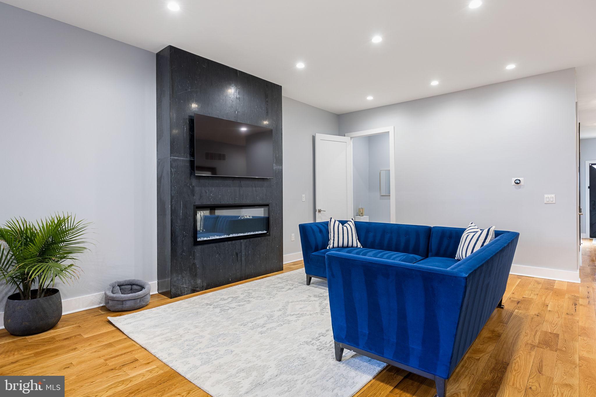 FAIRMOUNT - Residential