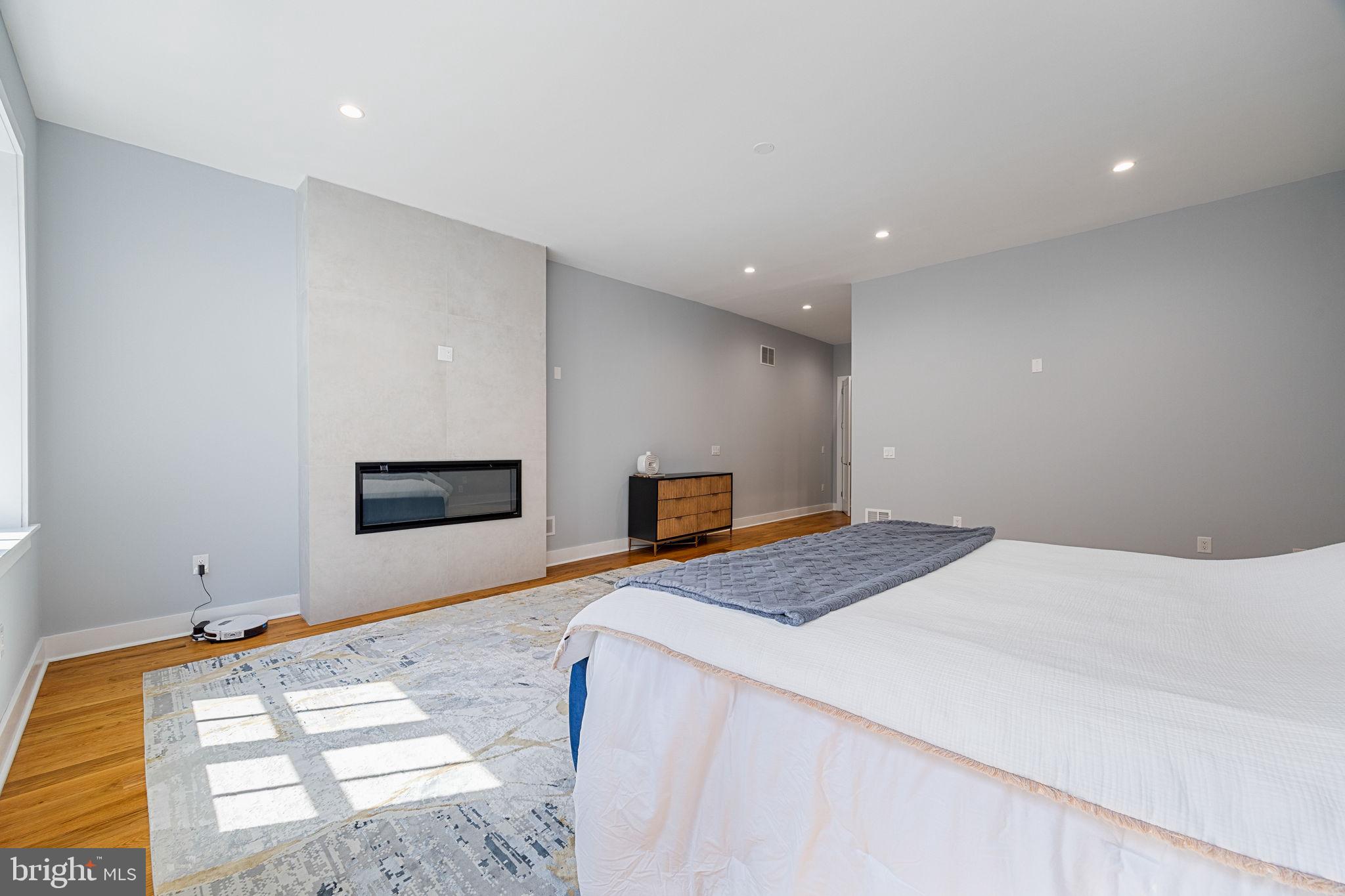 FAIRMOUNT - Residential