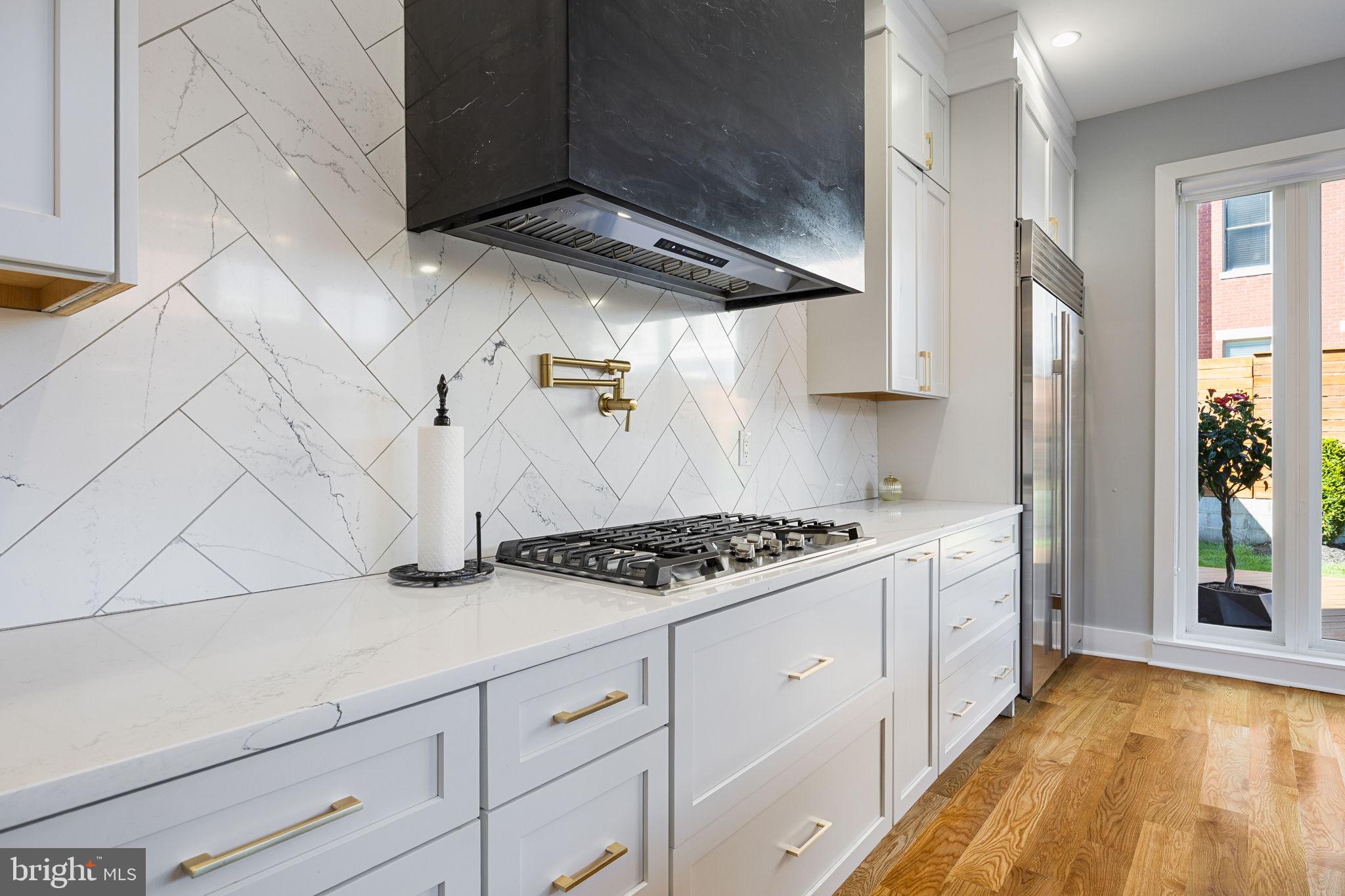 FAIRMOUNT - Residential