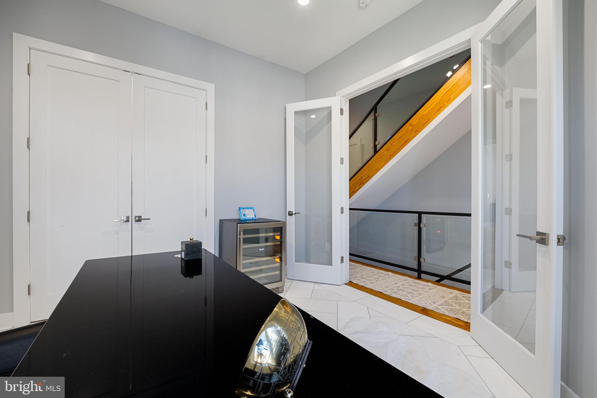 FAIRMOUNT - Residential
