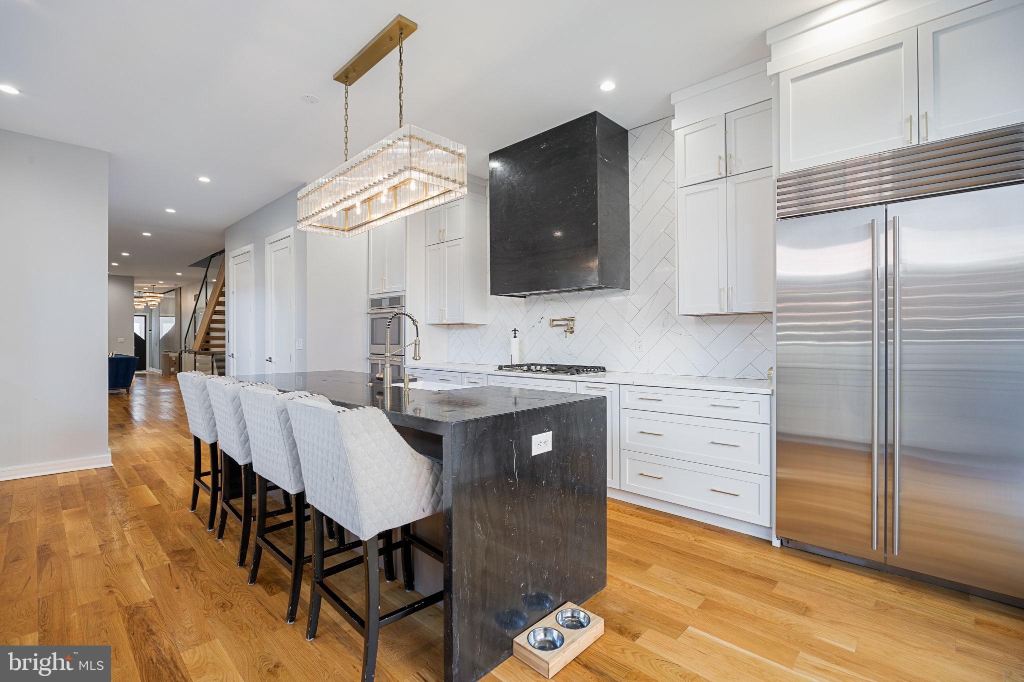 FAIRMOUNT - Residential