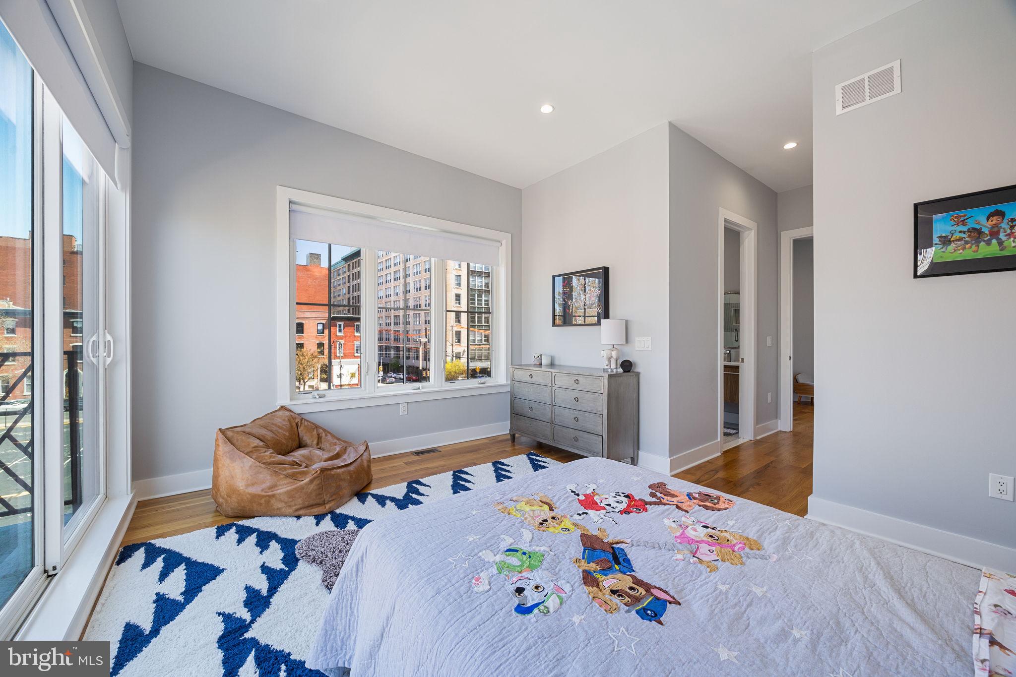FAIRMOUNT - Residential