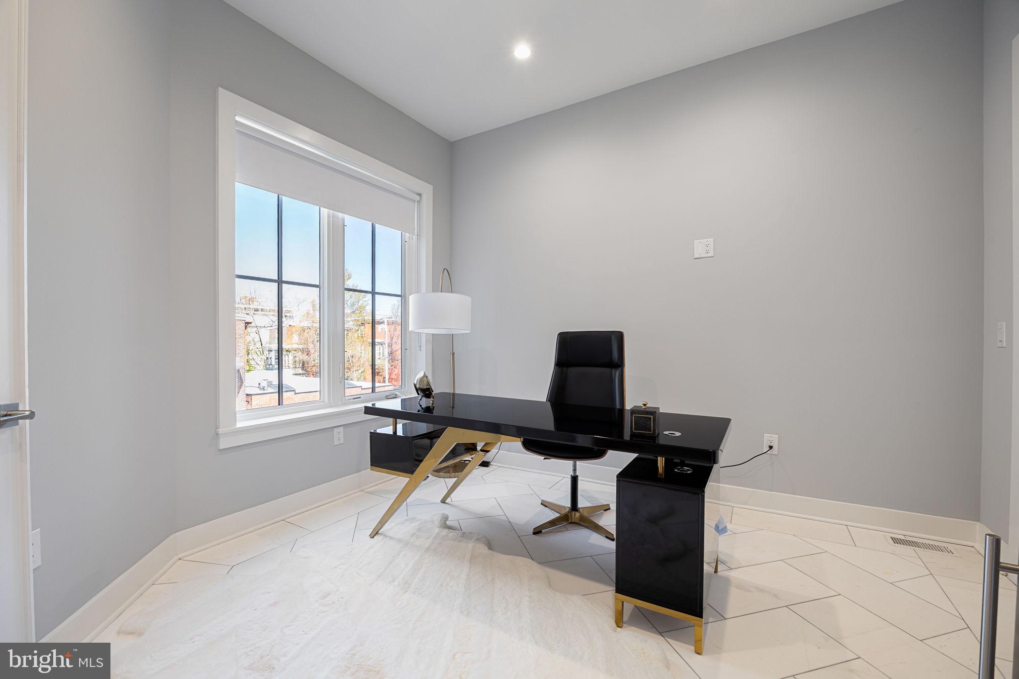 FAIRMOUNT - Residential