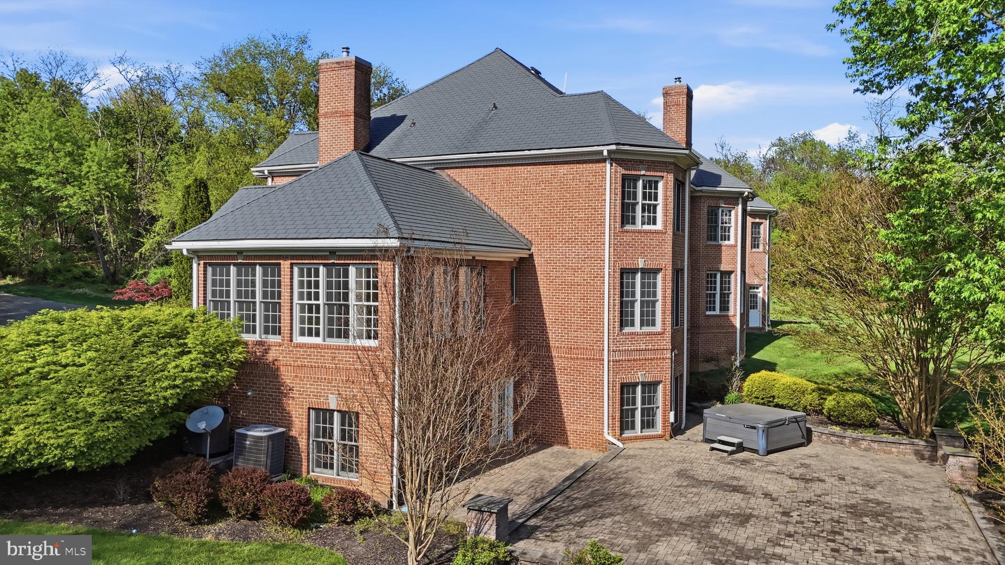 WOODMORE - Residential