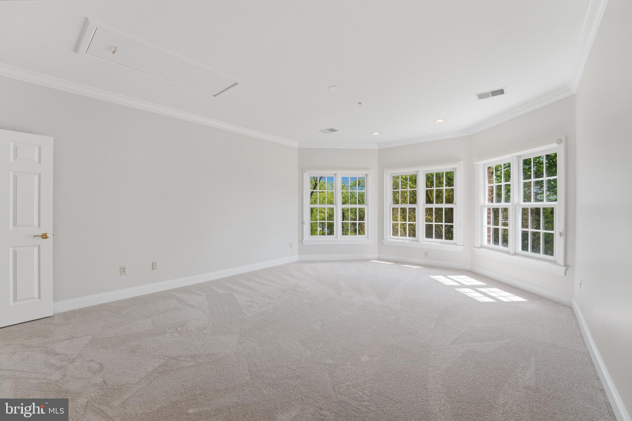 WOODMORE - Residential