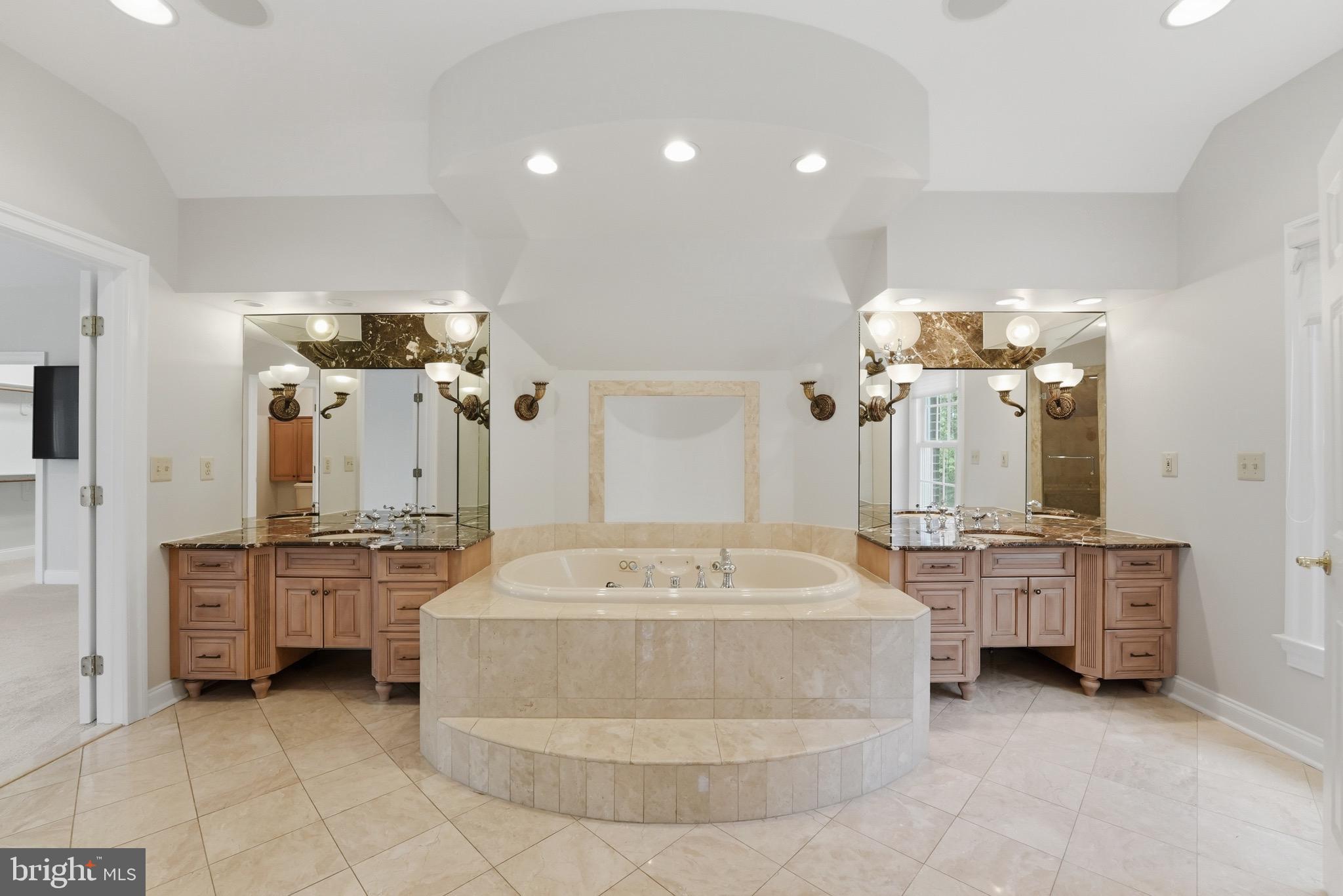 WOODMORE - Residential