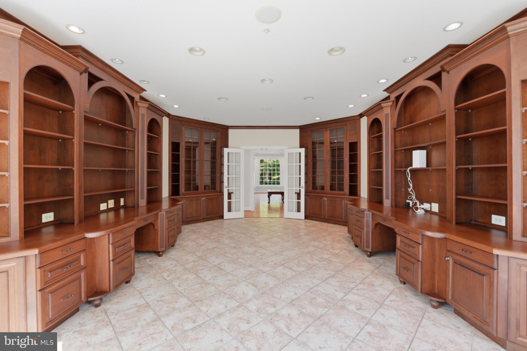 WOODMORE - Residential