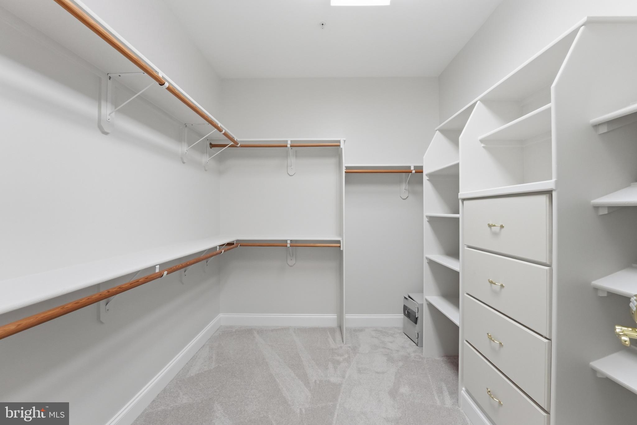 WOODMORE - Residential