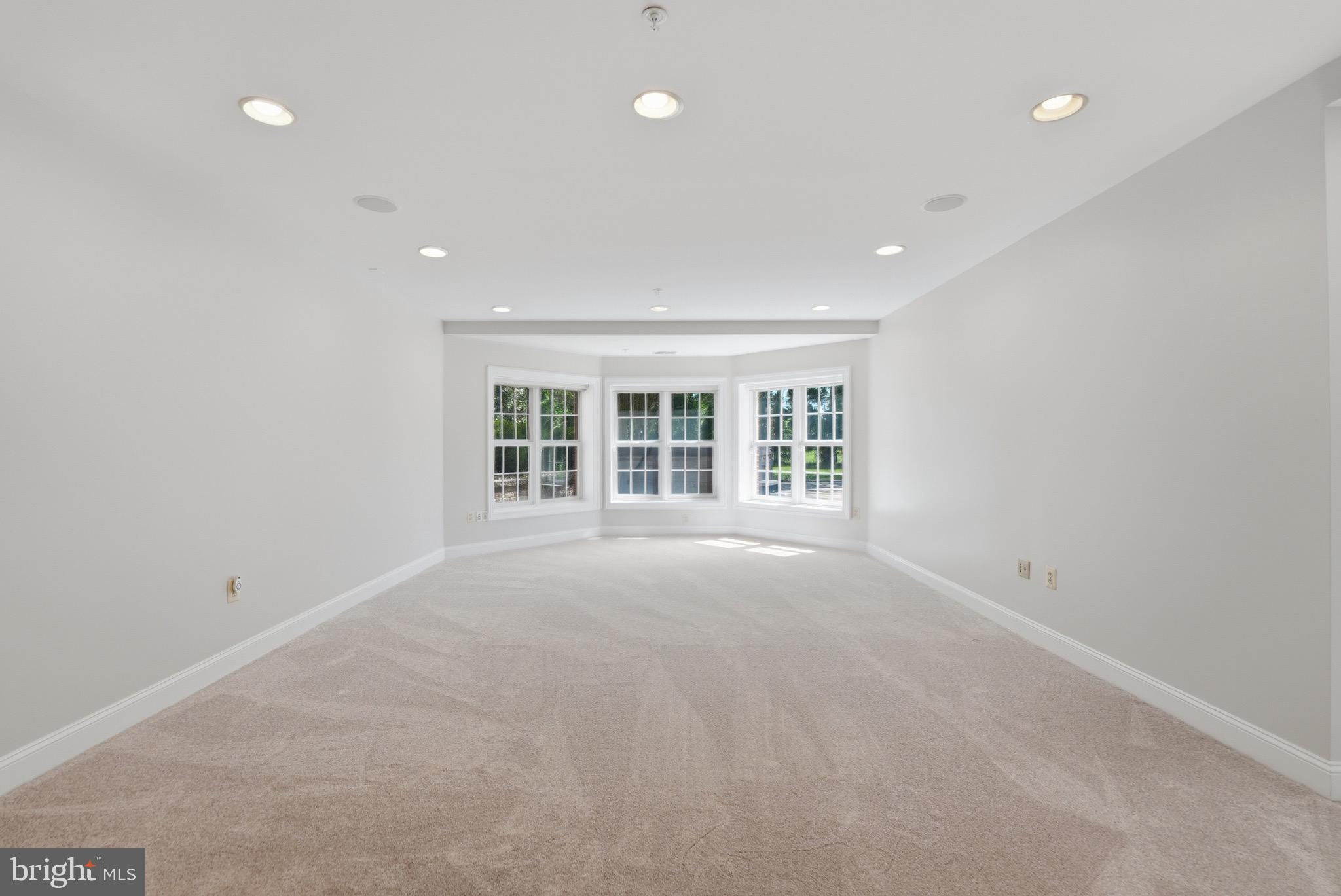 WOODMORE - Residential