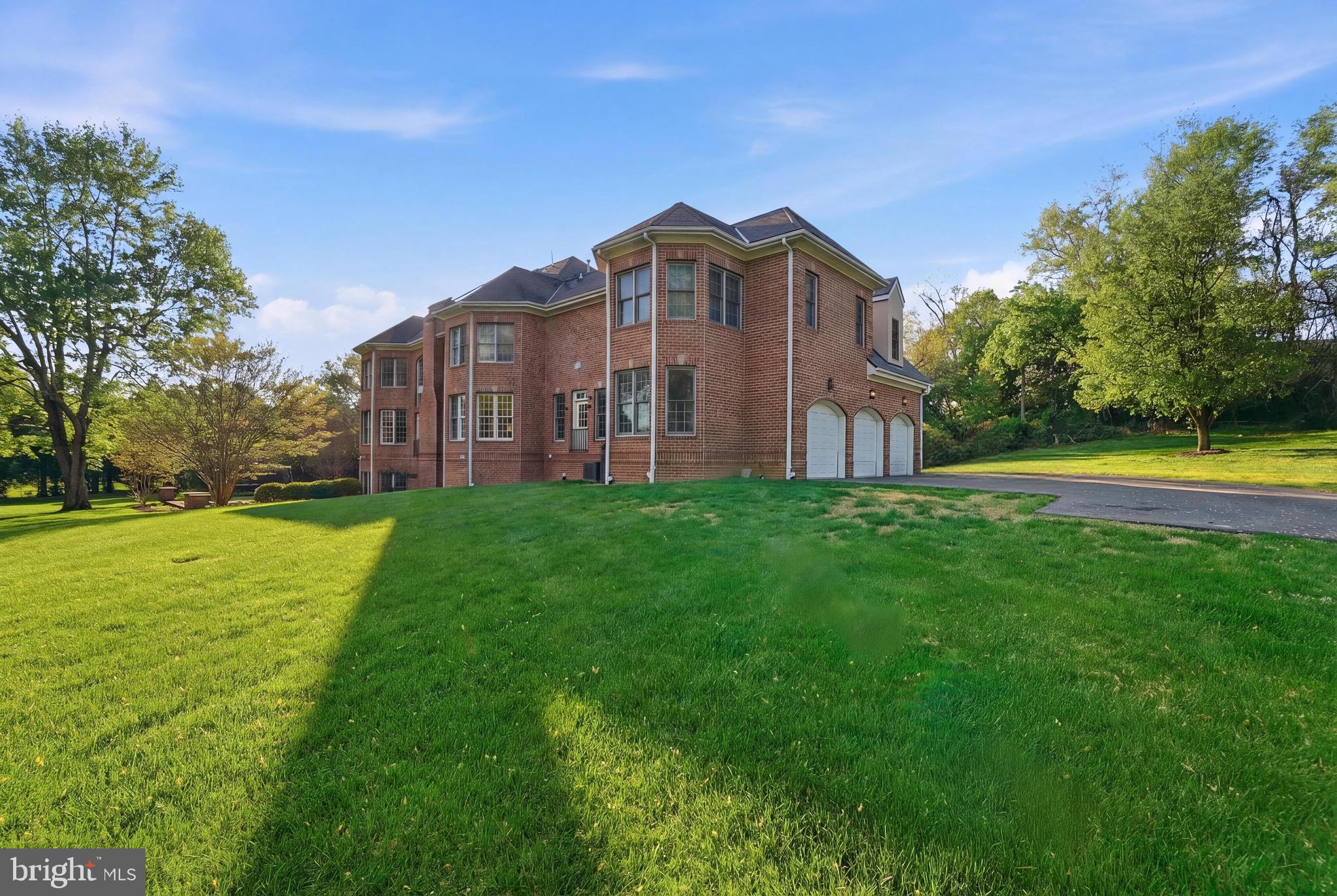 WOODMORE - Residential