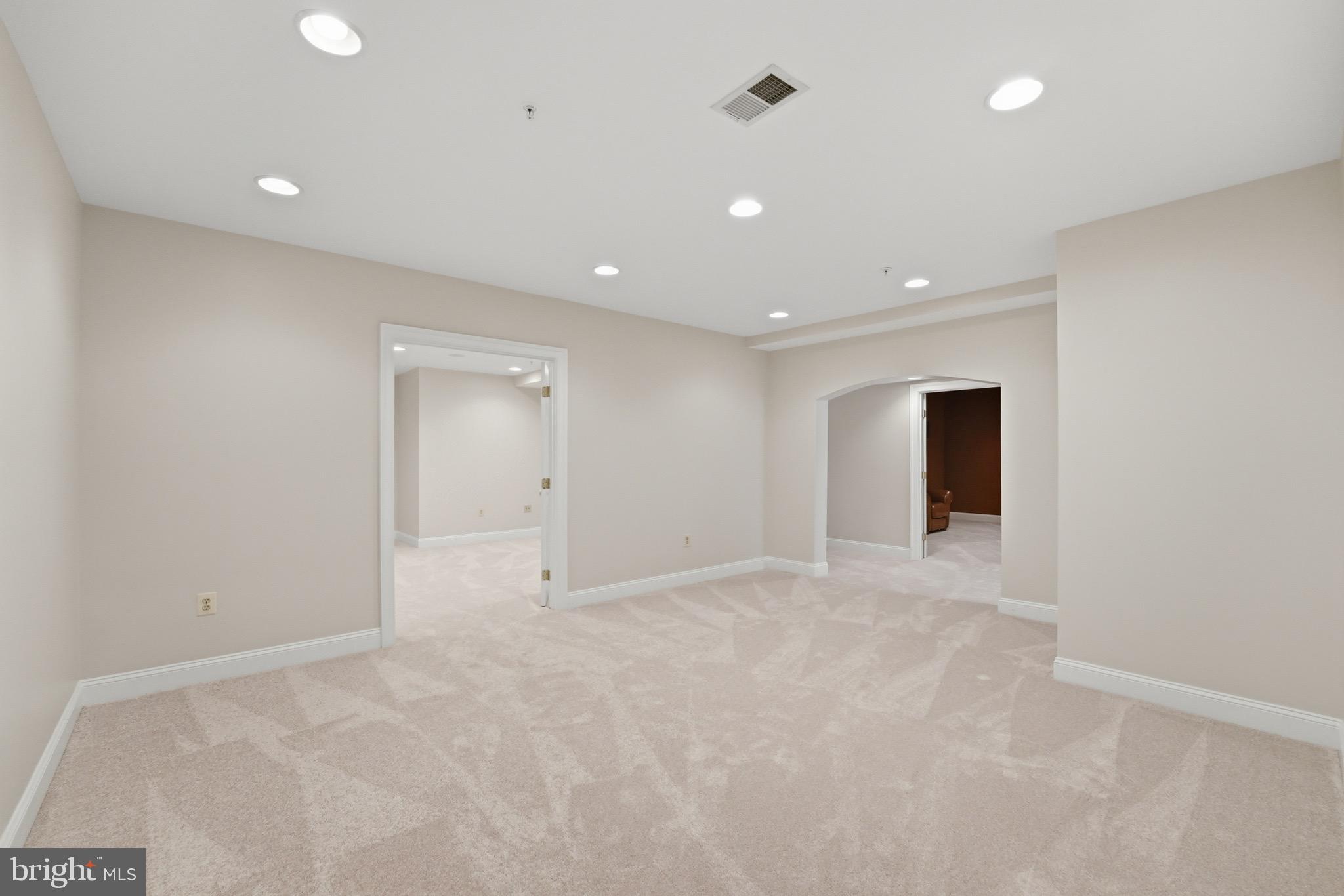 WOODMORE - Residential