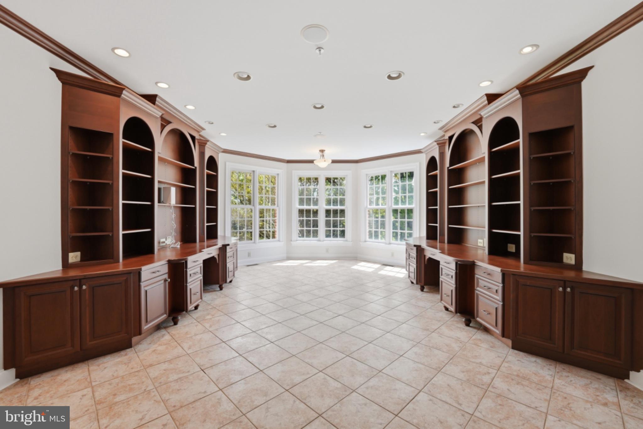 WOODMORE - Residential