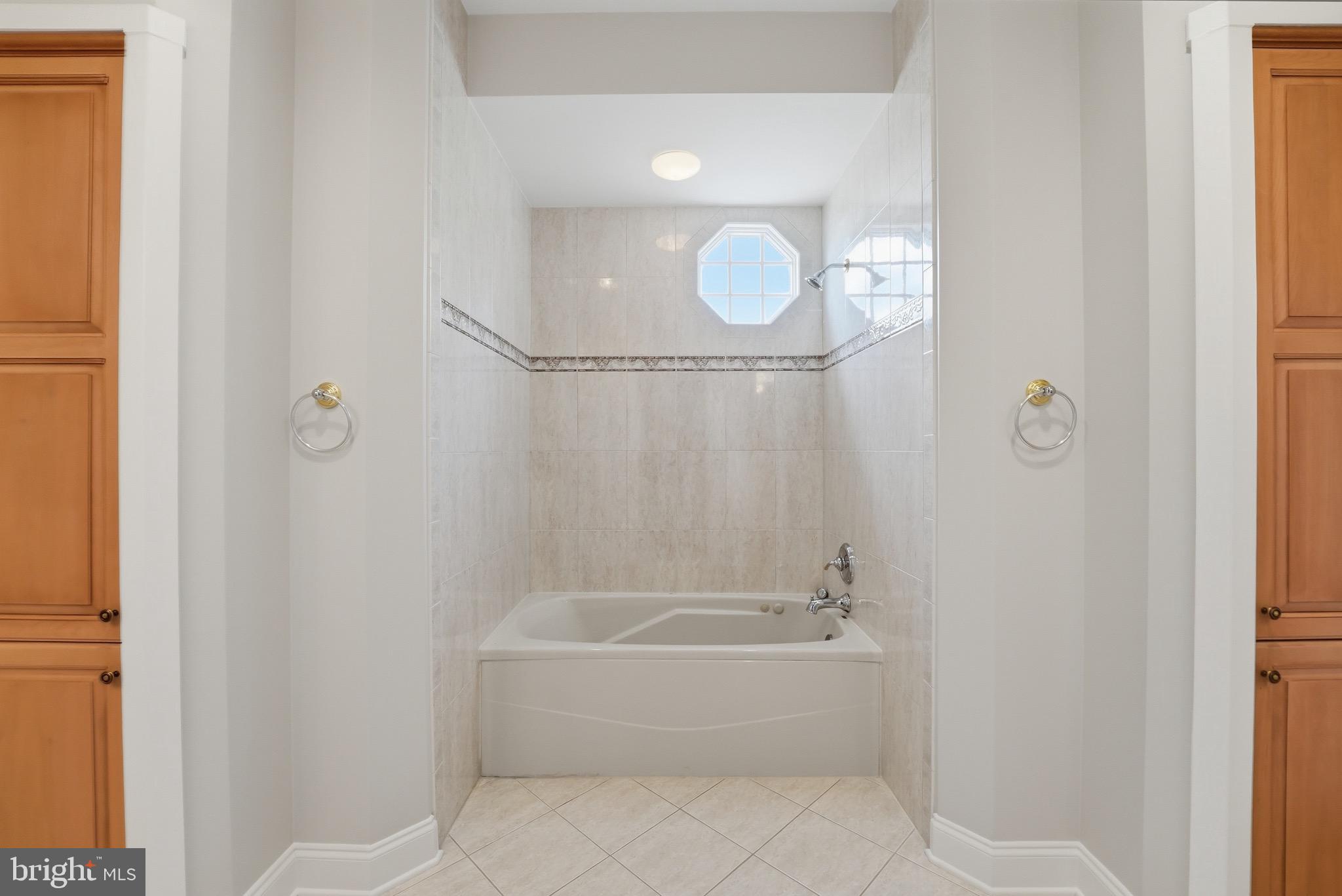 WOODMORE - Residential