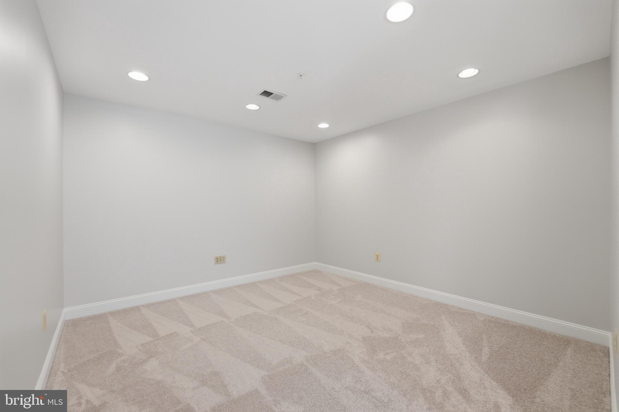 WOODMORE - Residential