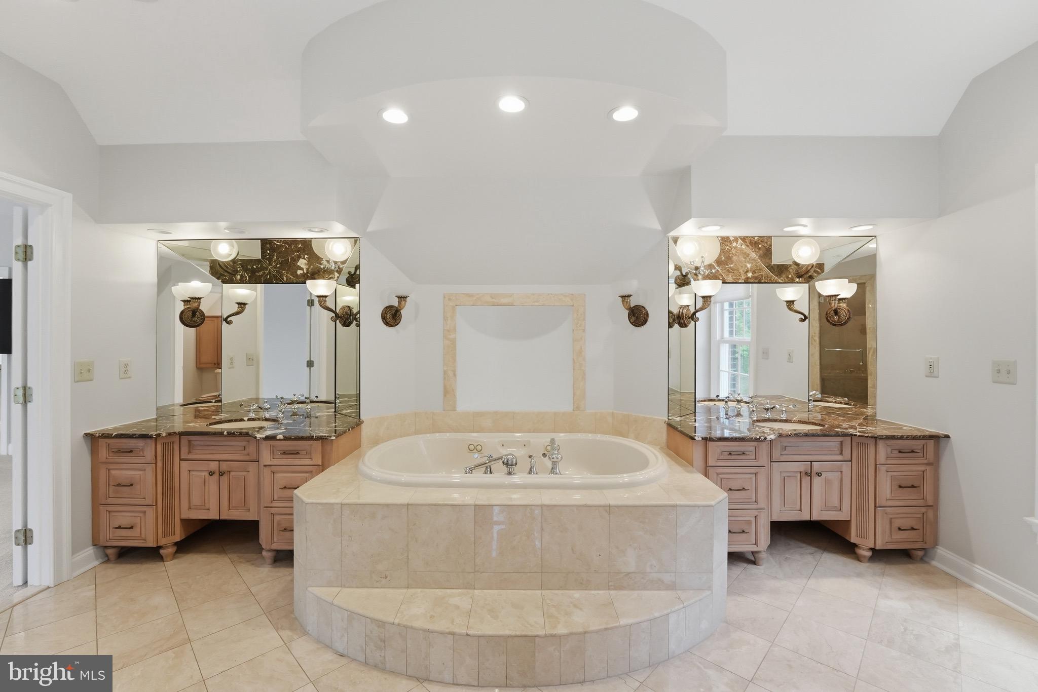 WOODMORE - Residential